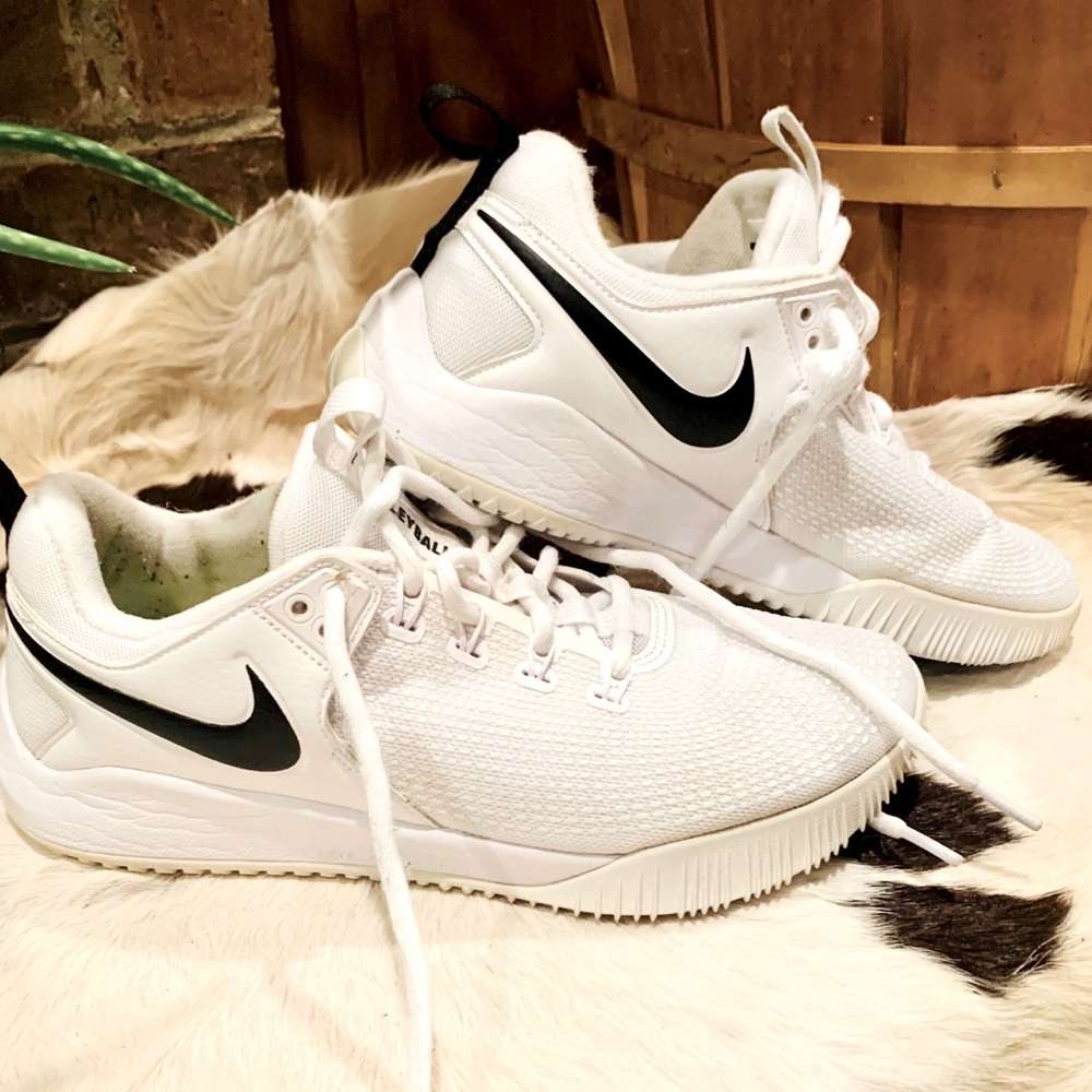 Women’s Nike Volleyball Tennis  Shoes 9